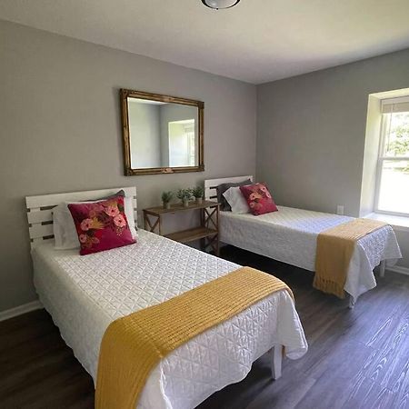 Hamilton The Deannie Apt #6 - Simple And Homey 2Bd W/ Wifi מראה חיצוני תמונה